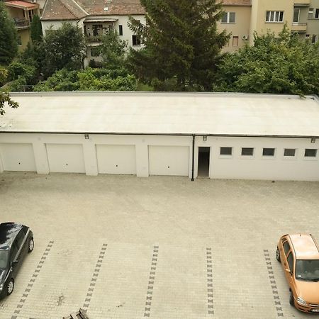 Riverside Apartman With Free Parking Győr Zewnętrze zdjęcie