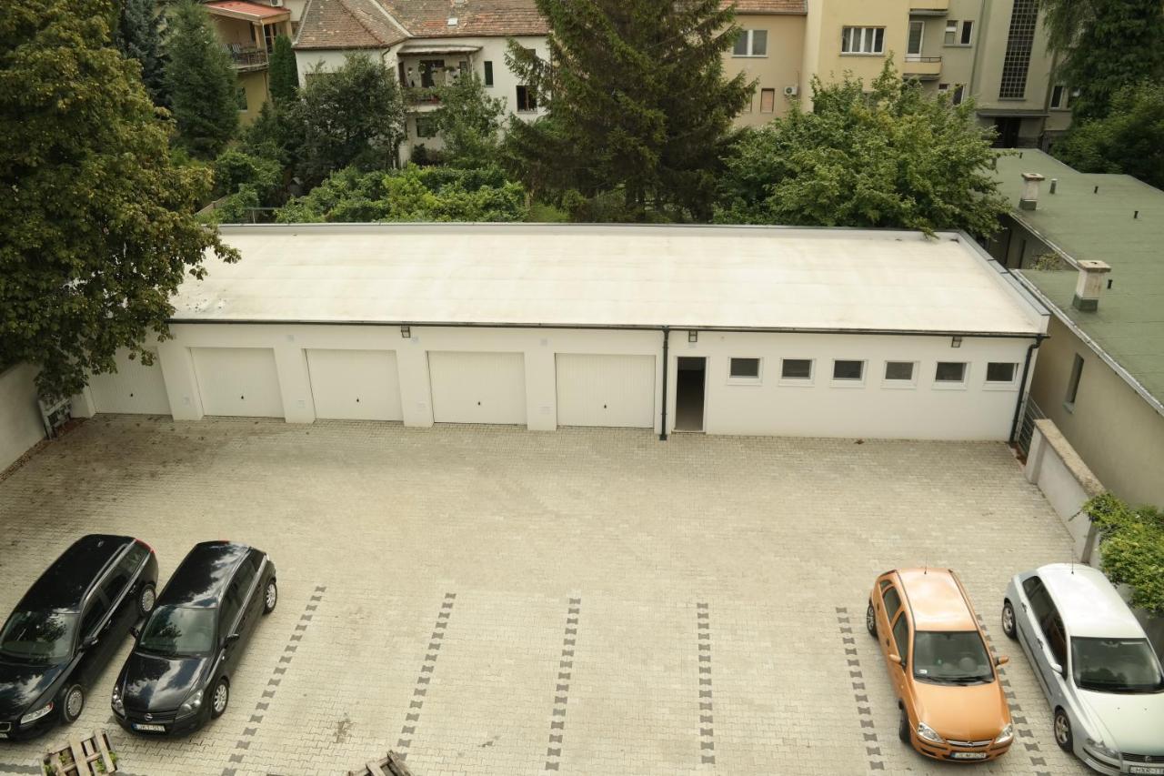 Riverside Apartman With Free Parking Győr Zewnętrze zdjęcie