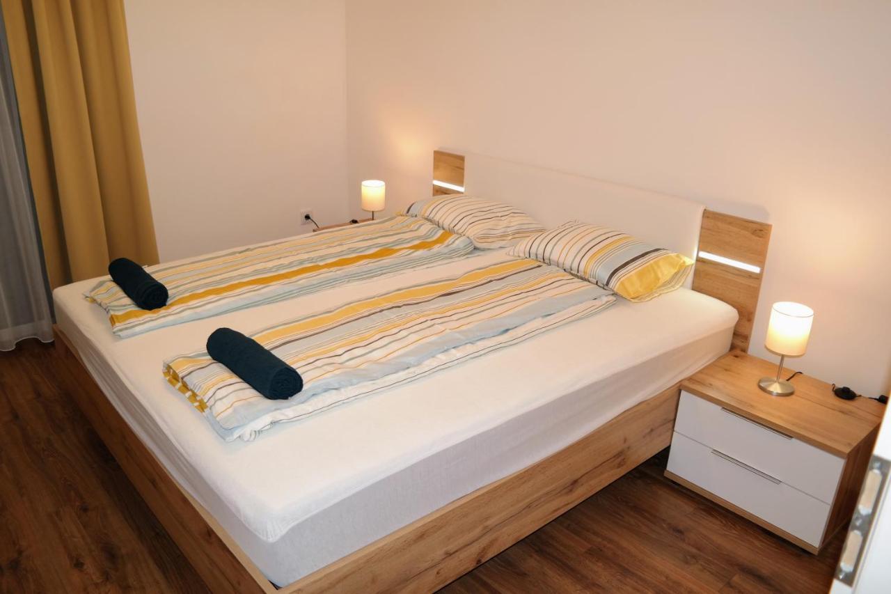 Riverside Apartman With Free Parking Győr Zewnętrze zdjęcie